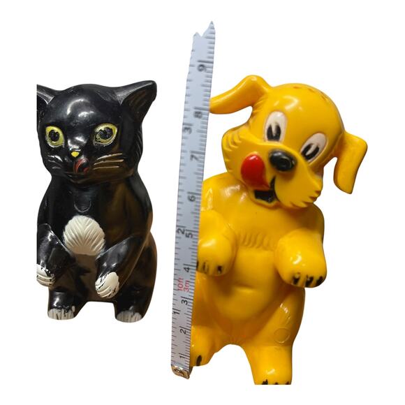 Vintage F&F Cat & Dog Salt Pepper Shakers Plastic Dayton Ohio USA - Picture 10 of 10